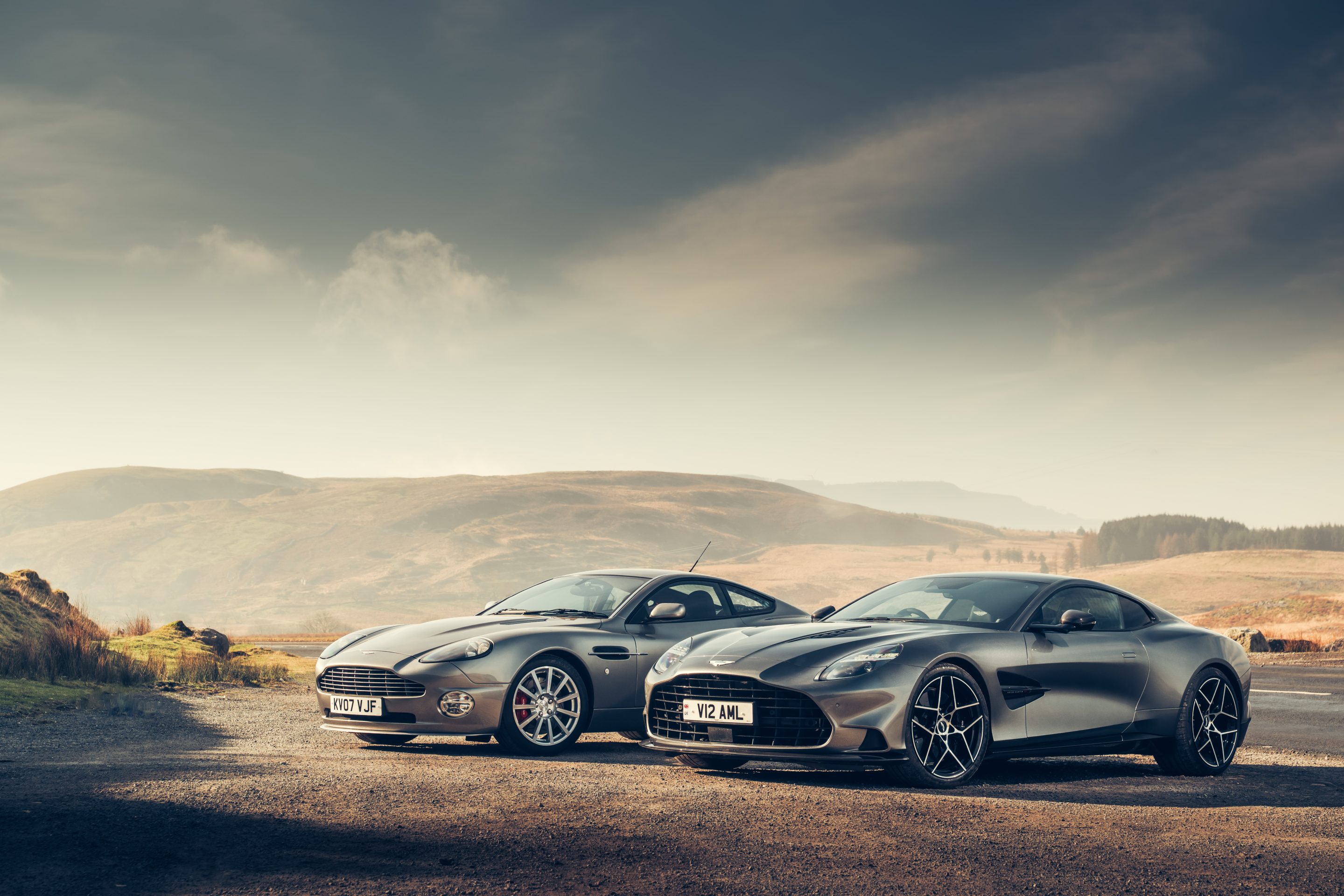 Aston Martin Vanquish 2025 vs V12 Vanquish | Full Review, Specs 