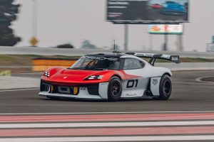 Mission impossible? The Porsche Mission R